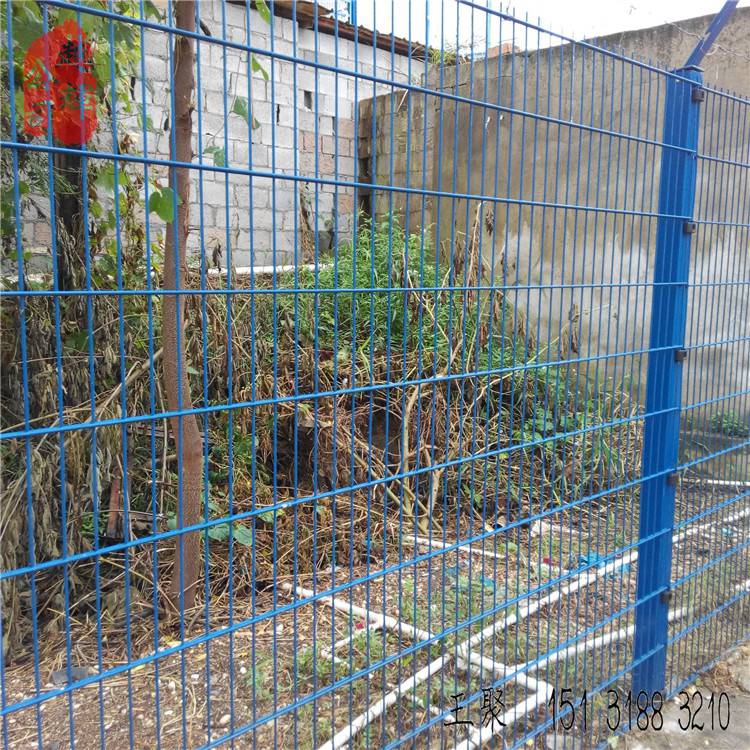 道路高速公路护栏网 价格合理 公路护栏网 万泰
