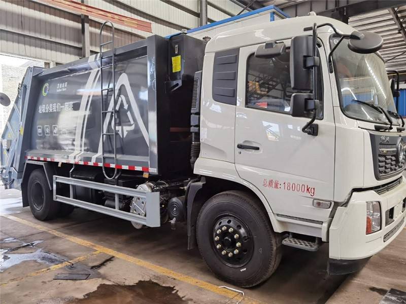 机场高效环保压缩垃圾车东风天锦液压驱动压缩垃圾车12方14方压缩垃圾