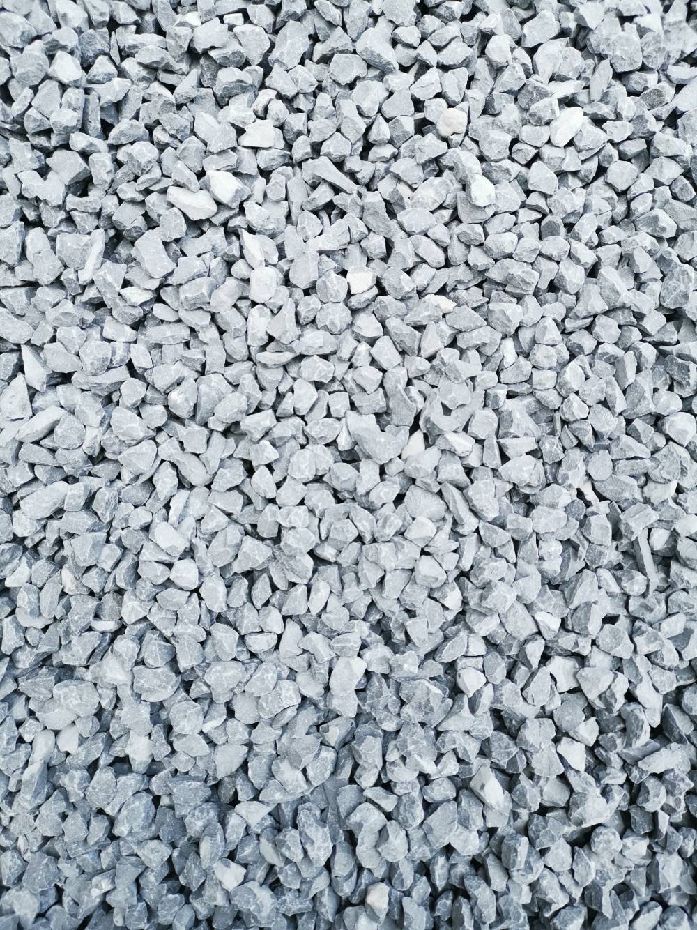 景观散放黑色小石子黑色破碎砾石多少钱一吨