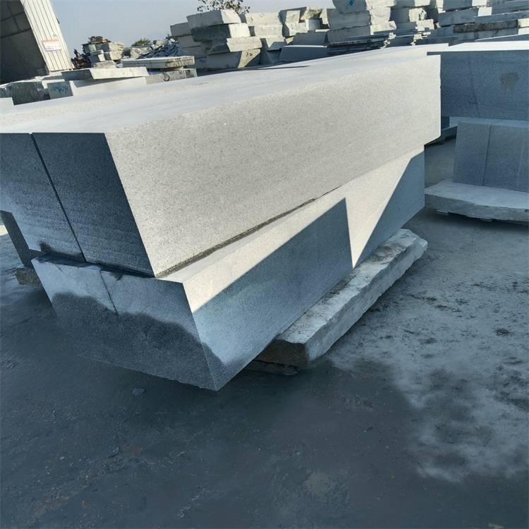 河南芝麻白马路牙批发商