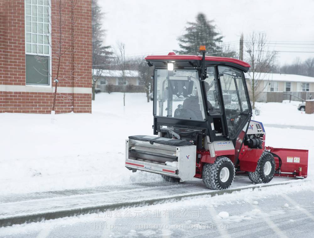 美国ventrac道路清雪机驾驶室除冰车sa250直落式撒布器洒盐除雪车价格 中国供应商