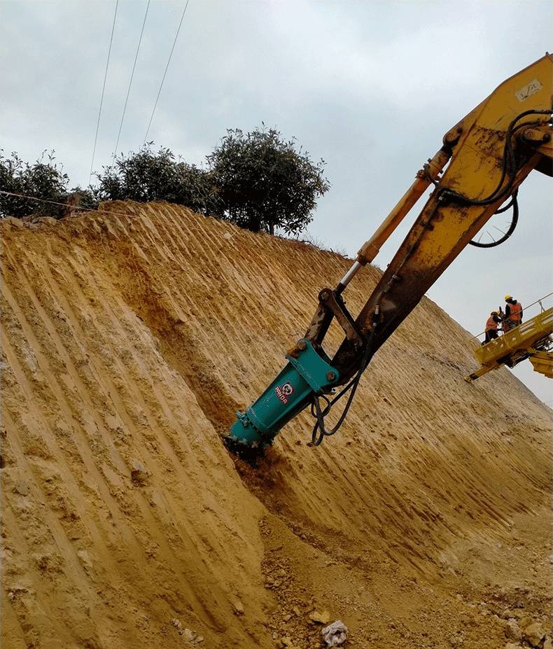 挖机纵向铣挖机隧道开凿机沥青混泥土铣刨机旋转破碎铣刨头易佰