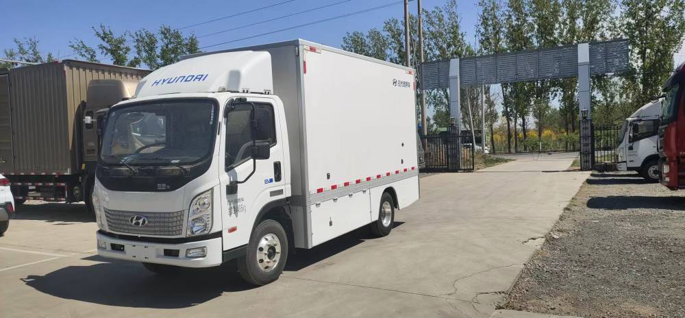 4米2蓝牌电动厢式货车哪里有卖现代泓图ev4米2电动厢车报价