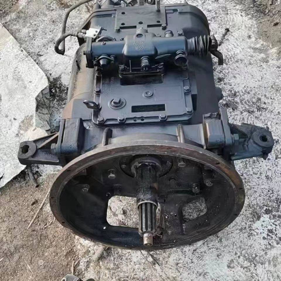 法士特变速箱16档换挡气缸法士特变速箱总成