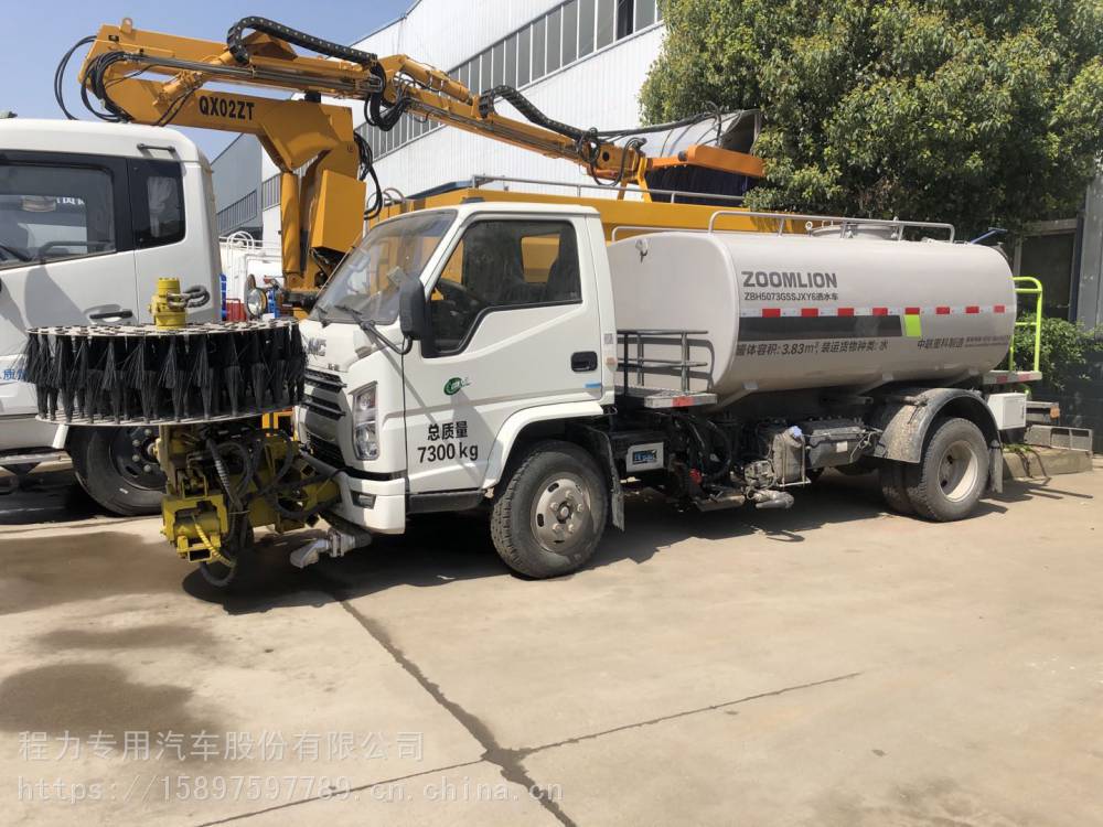 5吨双面城市护栏清洗车高速公路护栏清洗车多少钱一辆