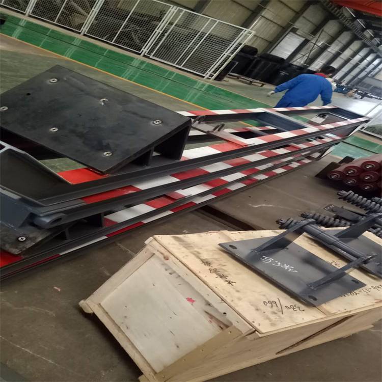 和利隆起吊高度24米气动挡车梁斜井防跑车装置柔性挡车栏