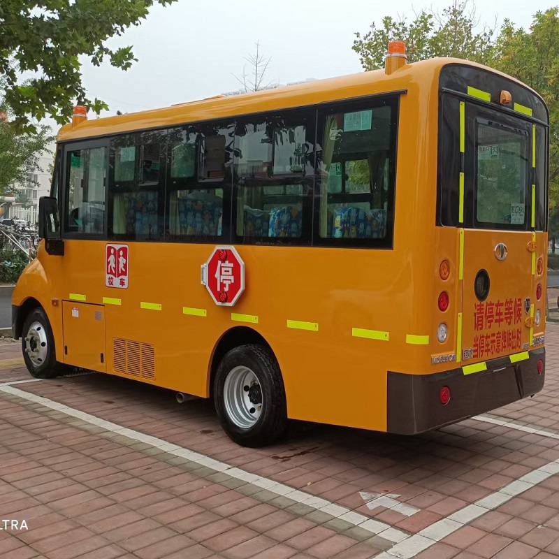牡丹96米36座大马力全封闭带灭火器小型中小学校车