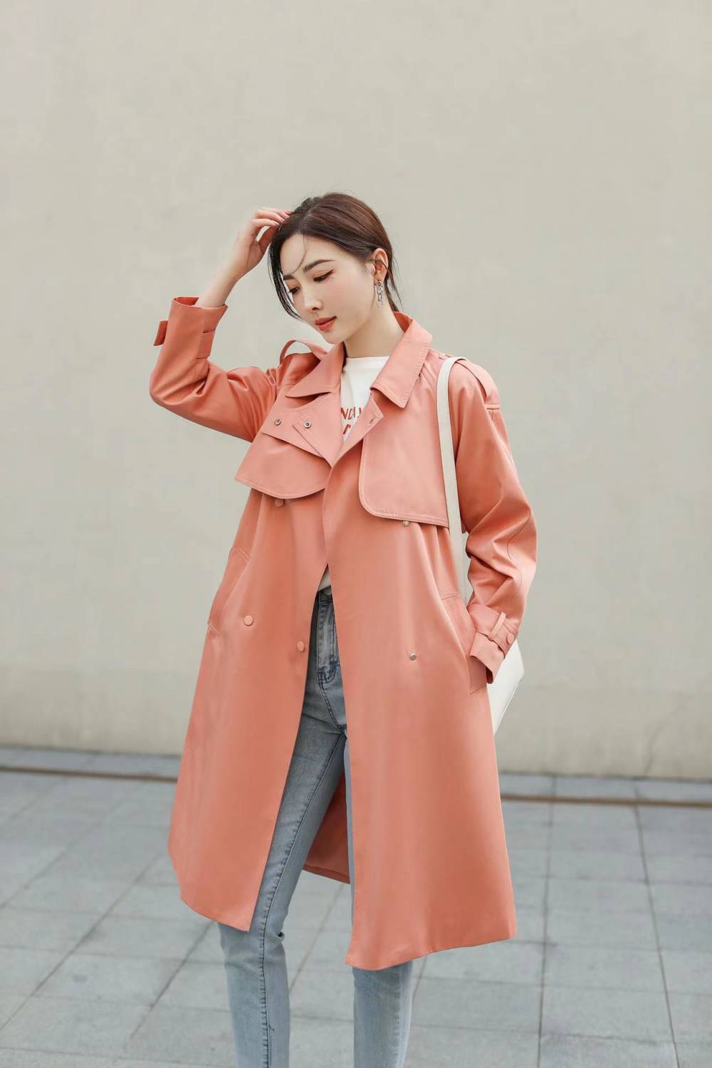 知案风衣西装实体直播品牌折扣女装