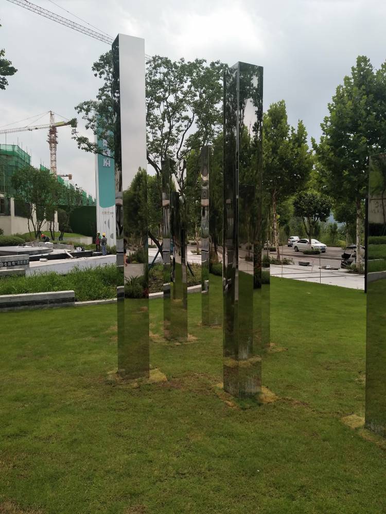 不锈钢镜面水波纹雕塑广场摆件雕塑制作厂家