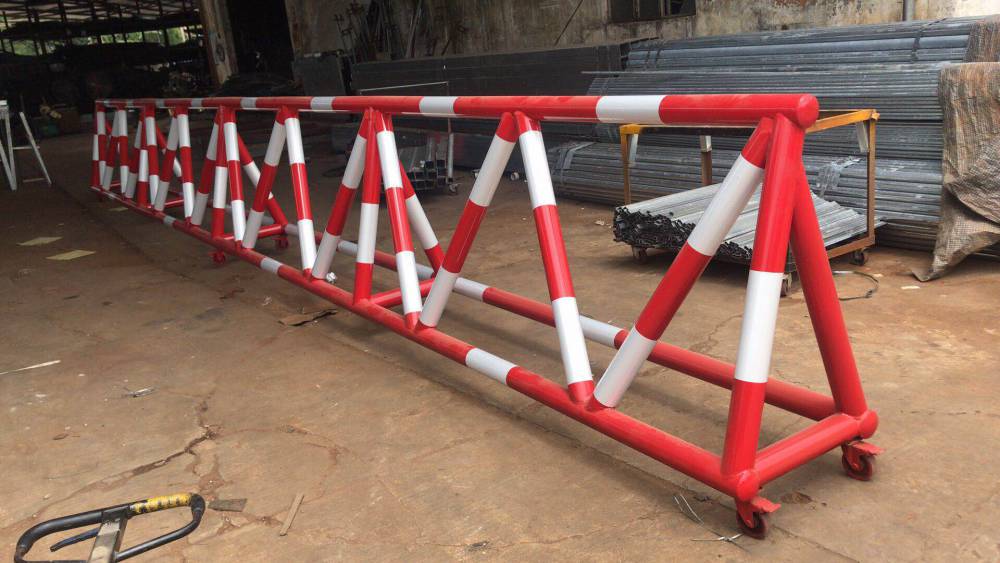 校园通道安全隔离护栏大型三角架手推圆管防撞栏