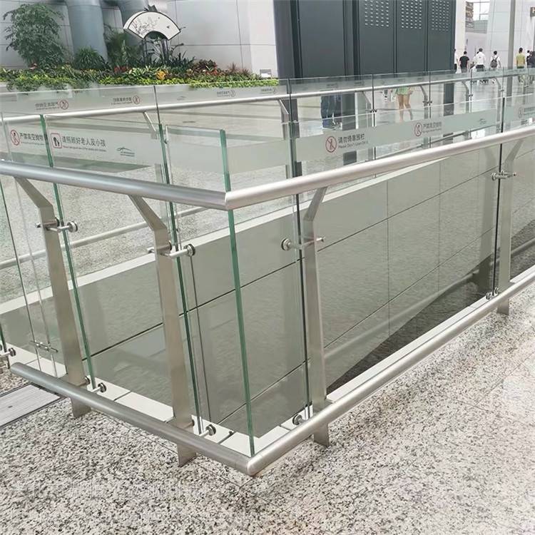 马路隔离防护 不锈钢玻璃立柱 316不锈钢栏杆 精品抛光