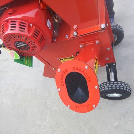 浙江省大功率汽油碎枝机卧室树枝粉碎机报价电动款树皮破碎机