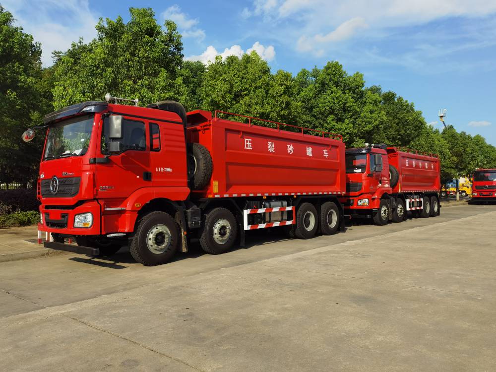 陕汽德龙m3000压裂砂罐车陕汽德龙前四后八压裂砂罐车