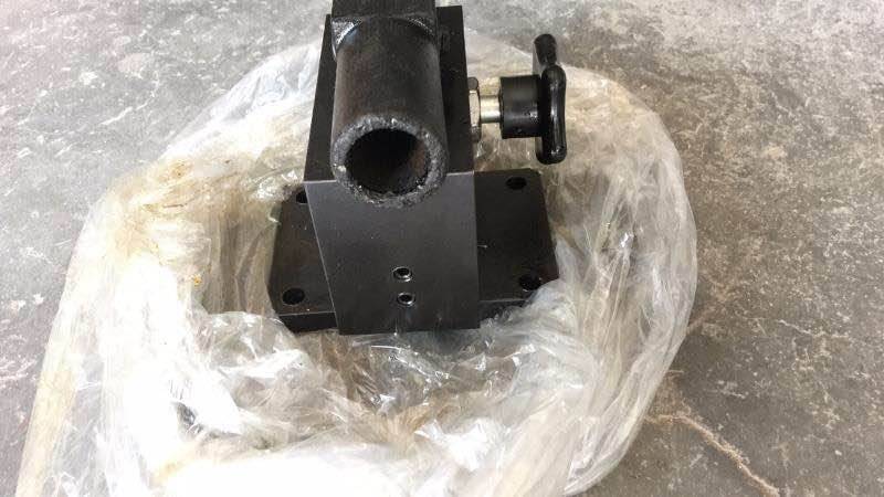 移动式升降机手动液压泵手动升降设备移动装卸平台设备配件手压泵