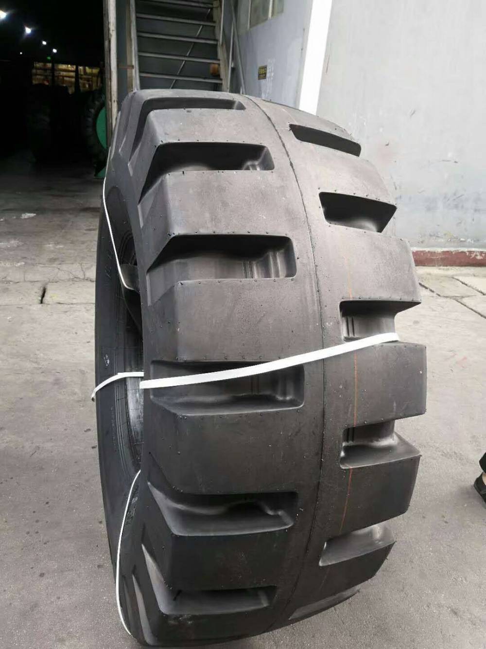 夏工50型铲车轮胎23525丁基胶长嘴内胎l5花纹半实心