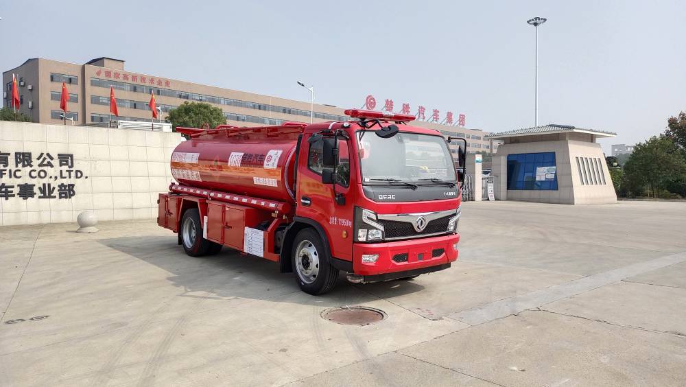 东风福瑞卡8吨消防油罐车85方楚胜牌消防加油车