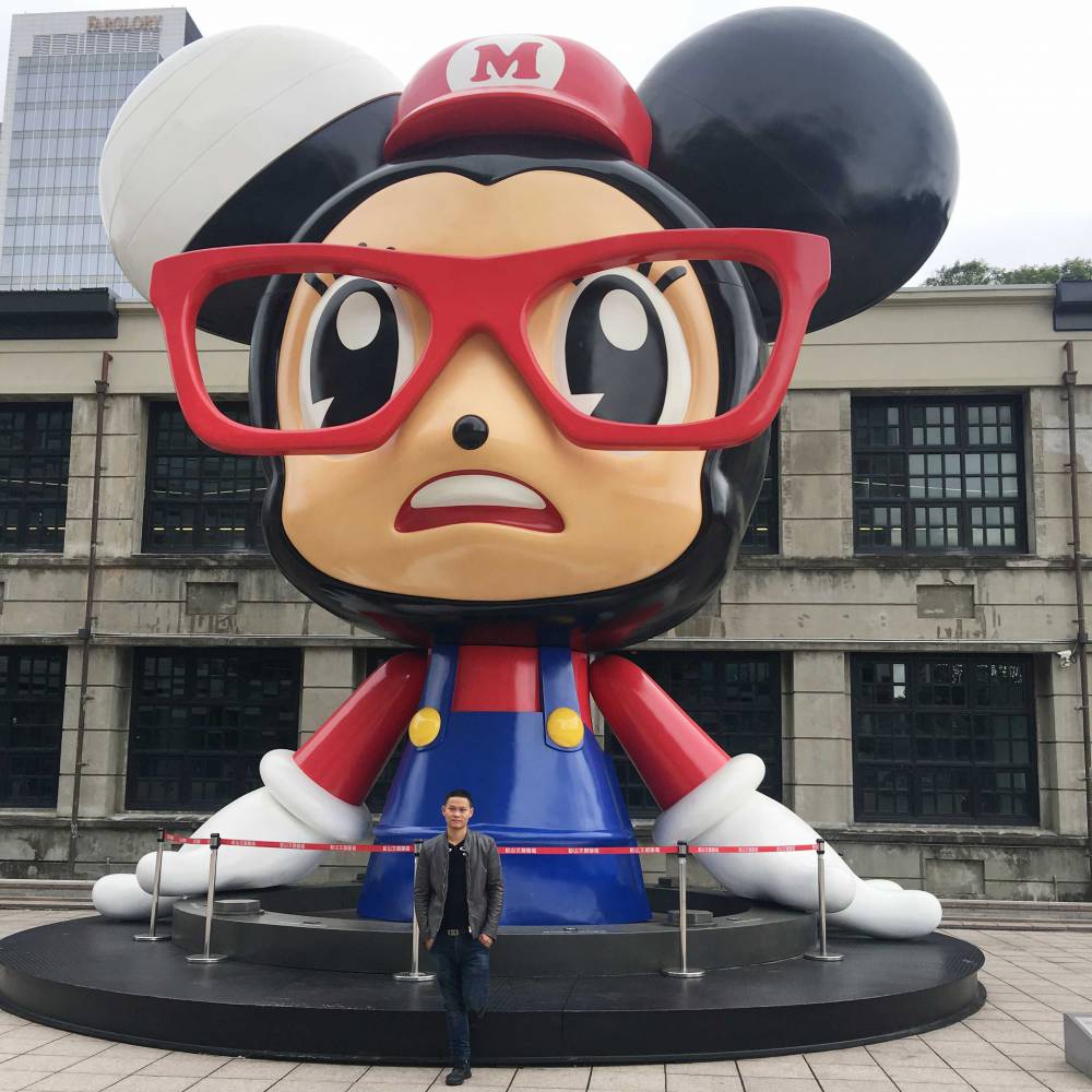 定制雕塑城市景观装饰品园林商场美陈卡通大型玩偶玻璃不锈钢雕塑