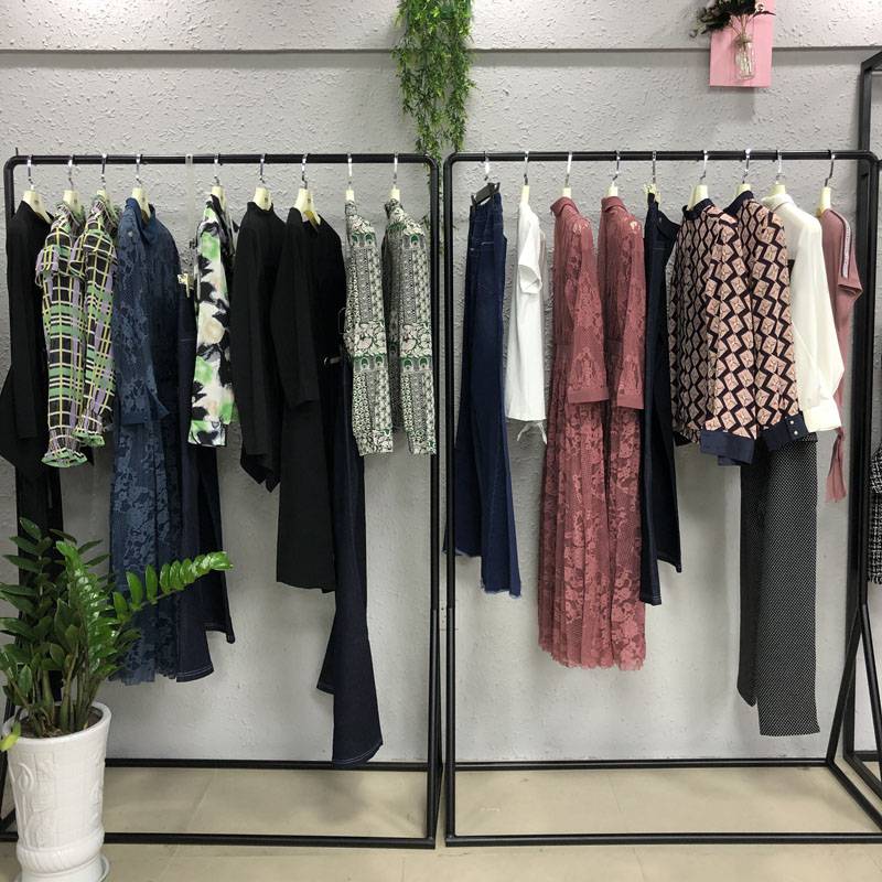 哥弟风格品牌女装金诗丹ol通勤库存尾单杭州四季青折扣走份实体店进货