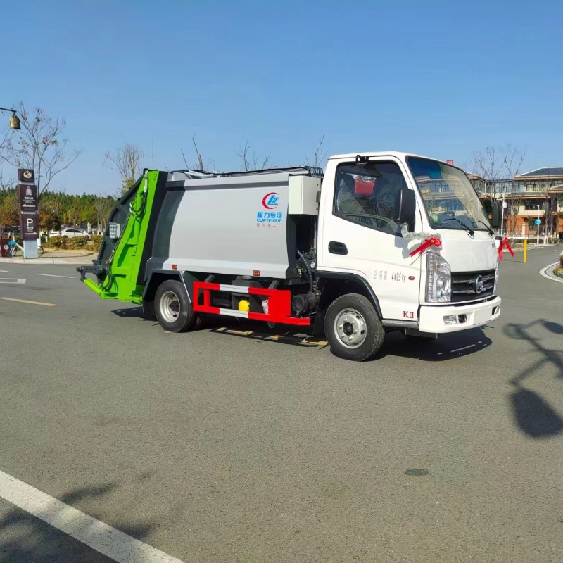 五十铃6方8方小区物业垃圾运输车中型环卫垃圾车全封闭压缩垃圾车