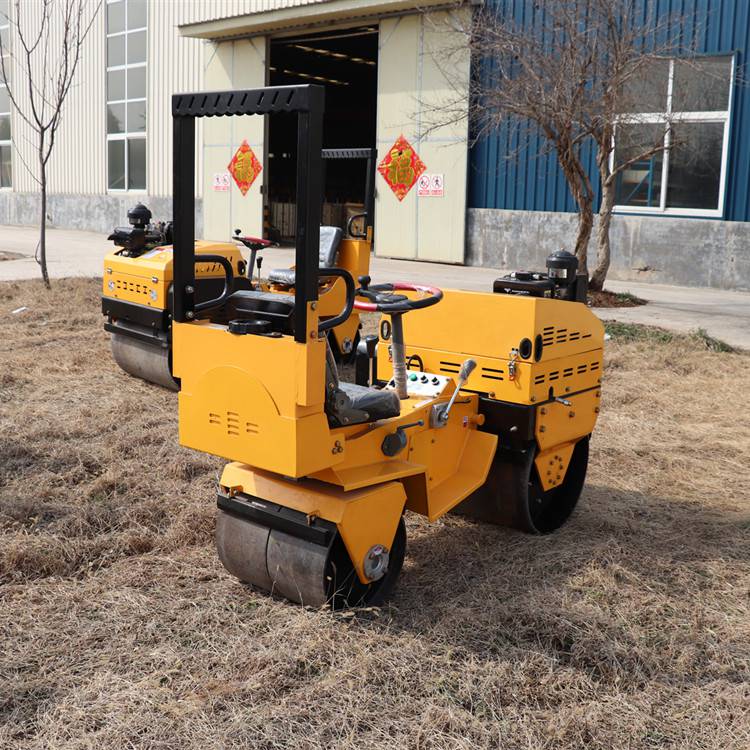 山东碾压草坪座驾式压路机液压式双钢轮座驾压实机小型压路机