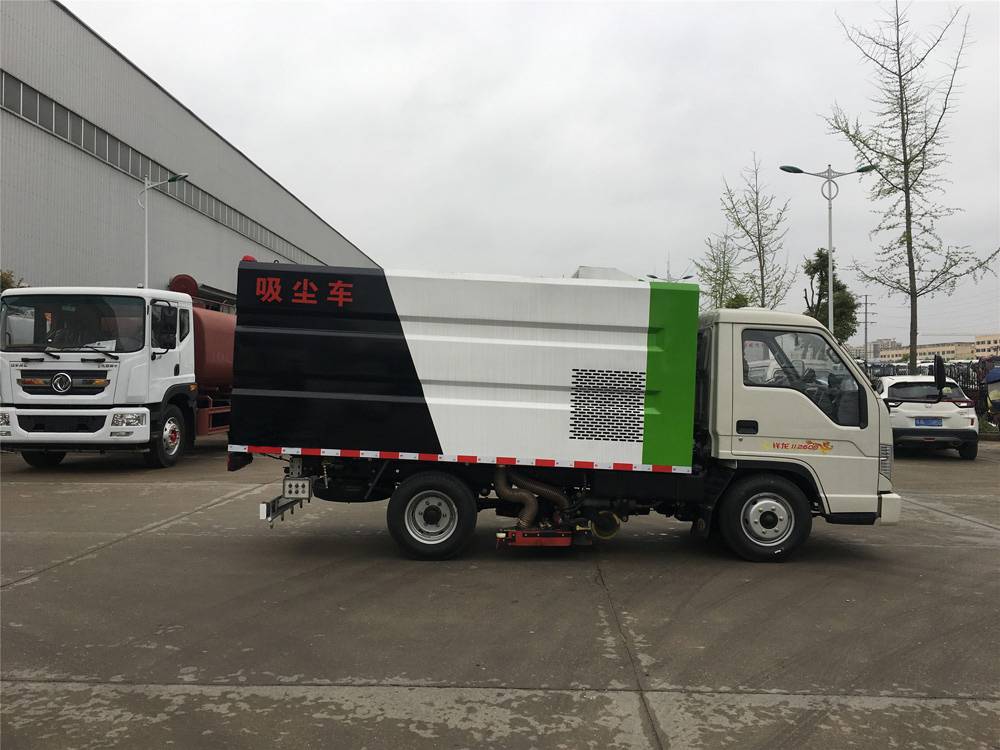 吸尘车