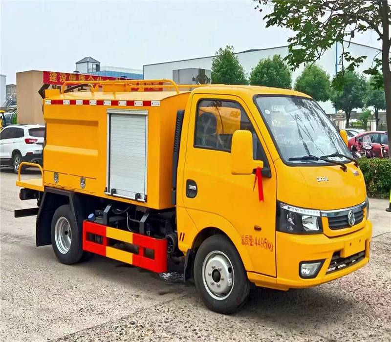 小型管道疏通车国六5方管道疏通清洗车价钱支持分期付款