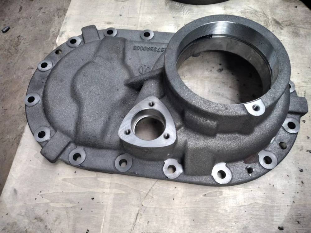 供应奔驰440主减速器壳盖特雷克斯TR60,TR100差速器壳体总成