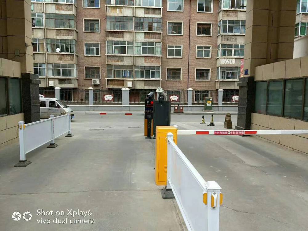 惠州市大亚湾 车牌识别停车场管理系统方案道闸安装