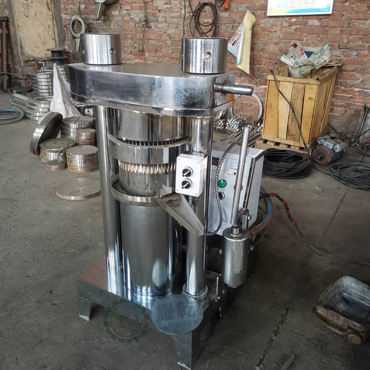 小型180不锈钢芝麻榨油机集市车载液压香油机欢迎考察