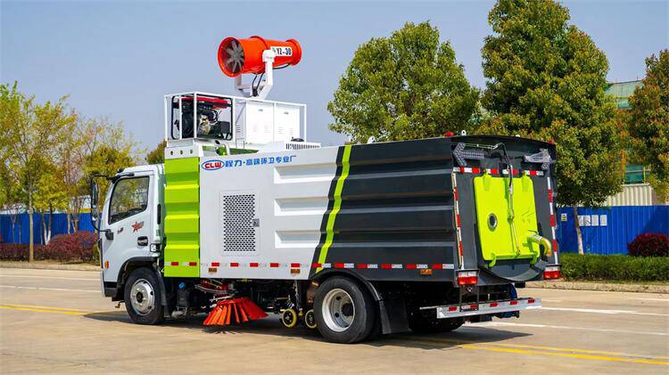 自制环卫清扫车小型清扫车多少钱武汉驾驶式扫地车