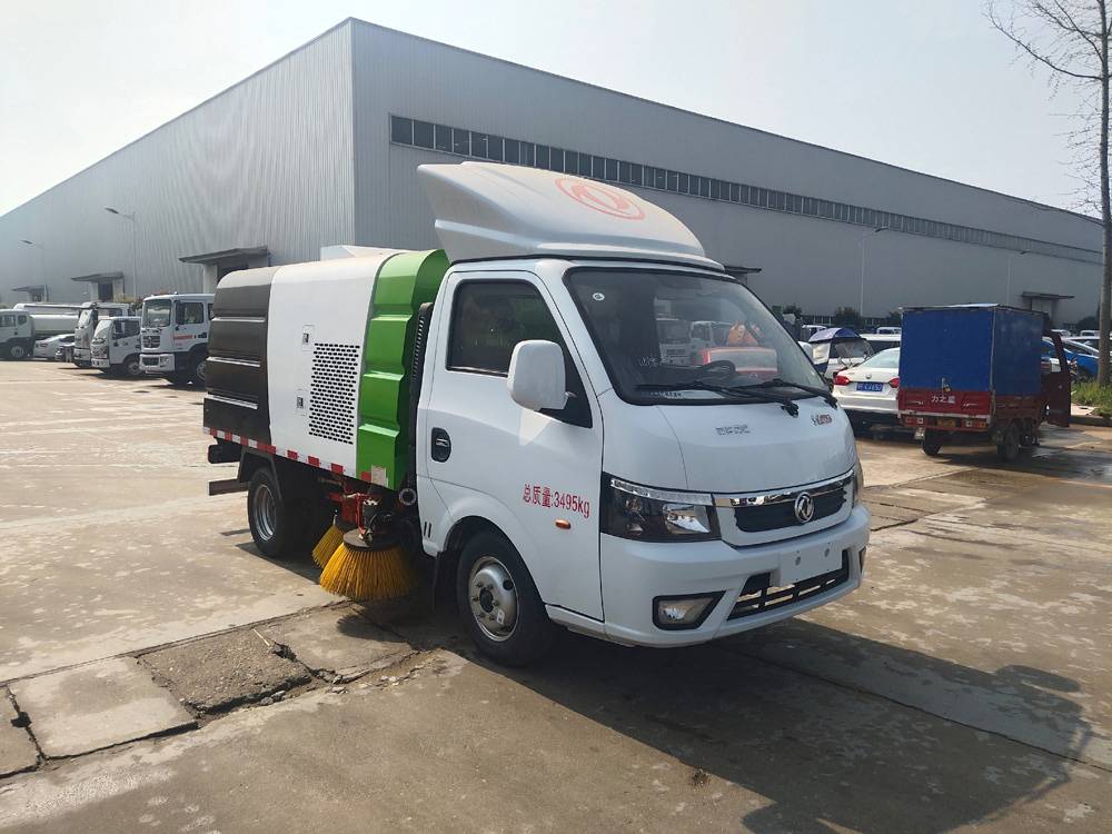 扫路车