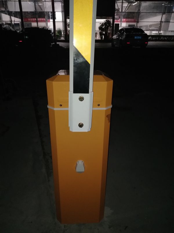 深圳捷顺道路栏杆维修深圳电动道闸栏杆更换深圳道闸维修厂家电话