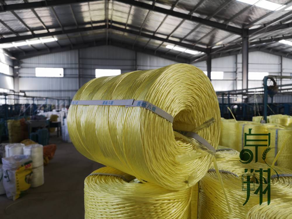 供应捆草绳打捆机绳泉翔生产拉力强出捆率高塑料捆扎打包打捆机使用