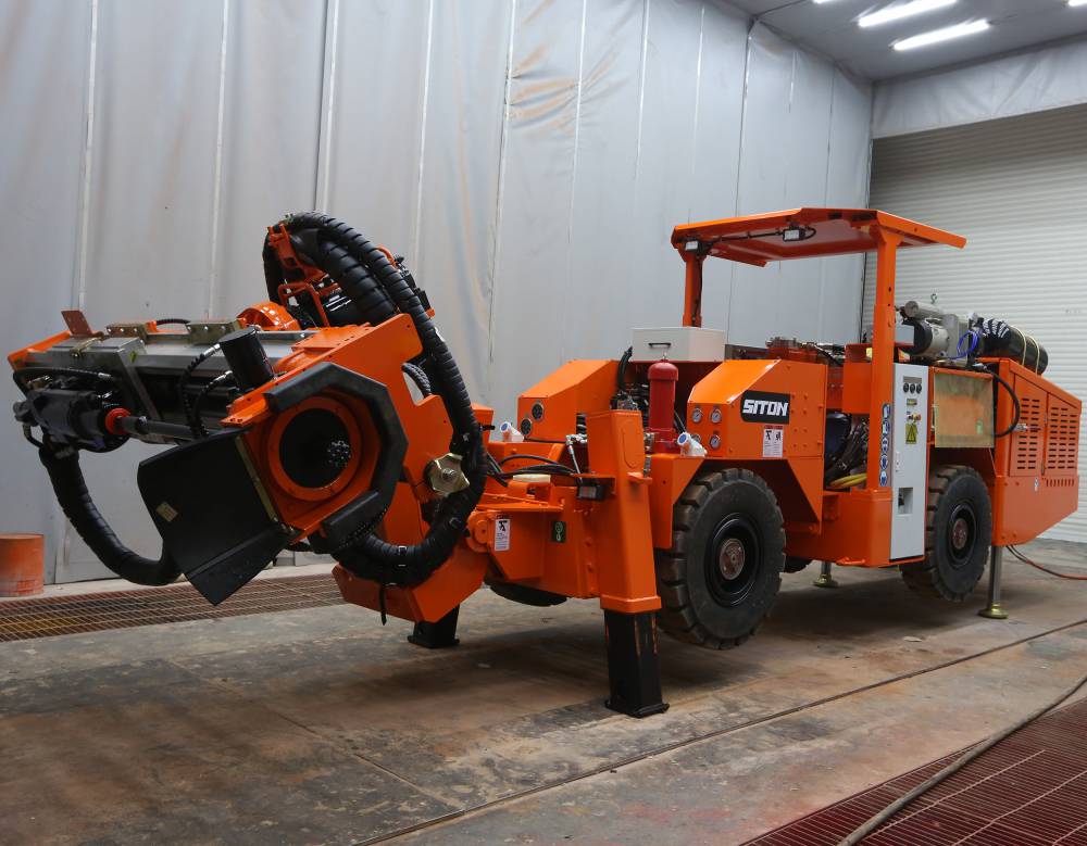 矿用液压采矿钻车cytc76助力程潮矿业增产创效