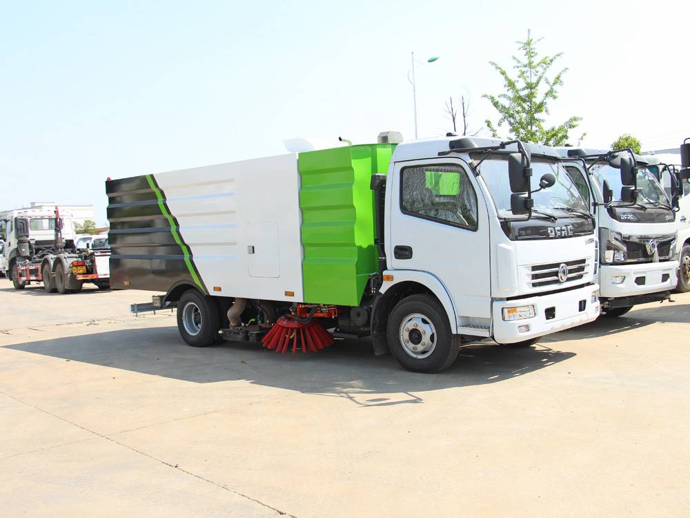 吸尘车