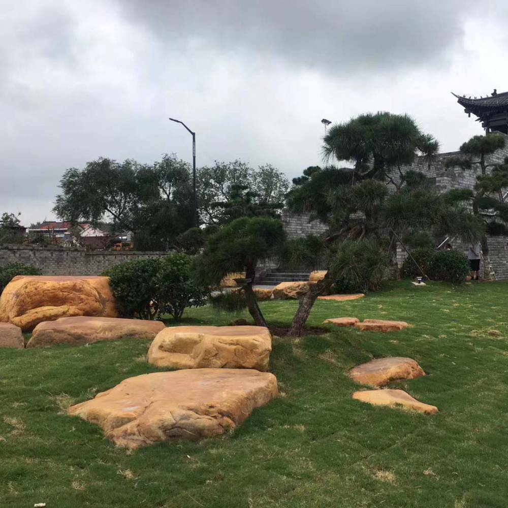 黃蠟石平面石草坪踏步園林點綴噸位黃蠟石