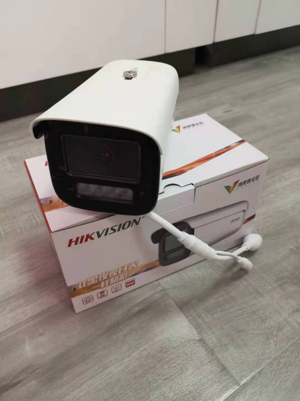 海康威视臻全彩400万筒型网络摄像机ds2cd3t47edwdv3l