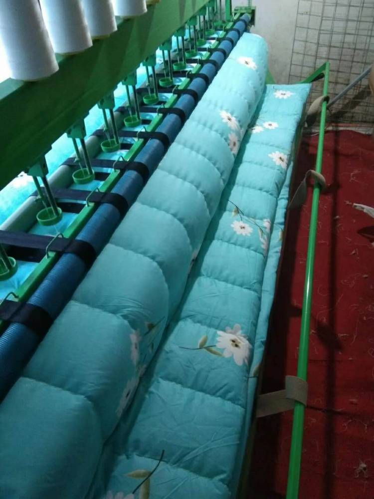南平市绗缝机厂家     亿金套被机价格有梭底线棉被机  直线绗缝引被