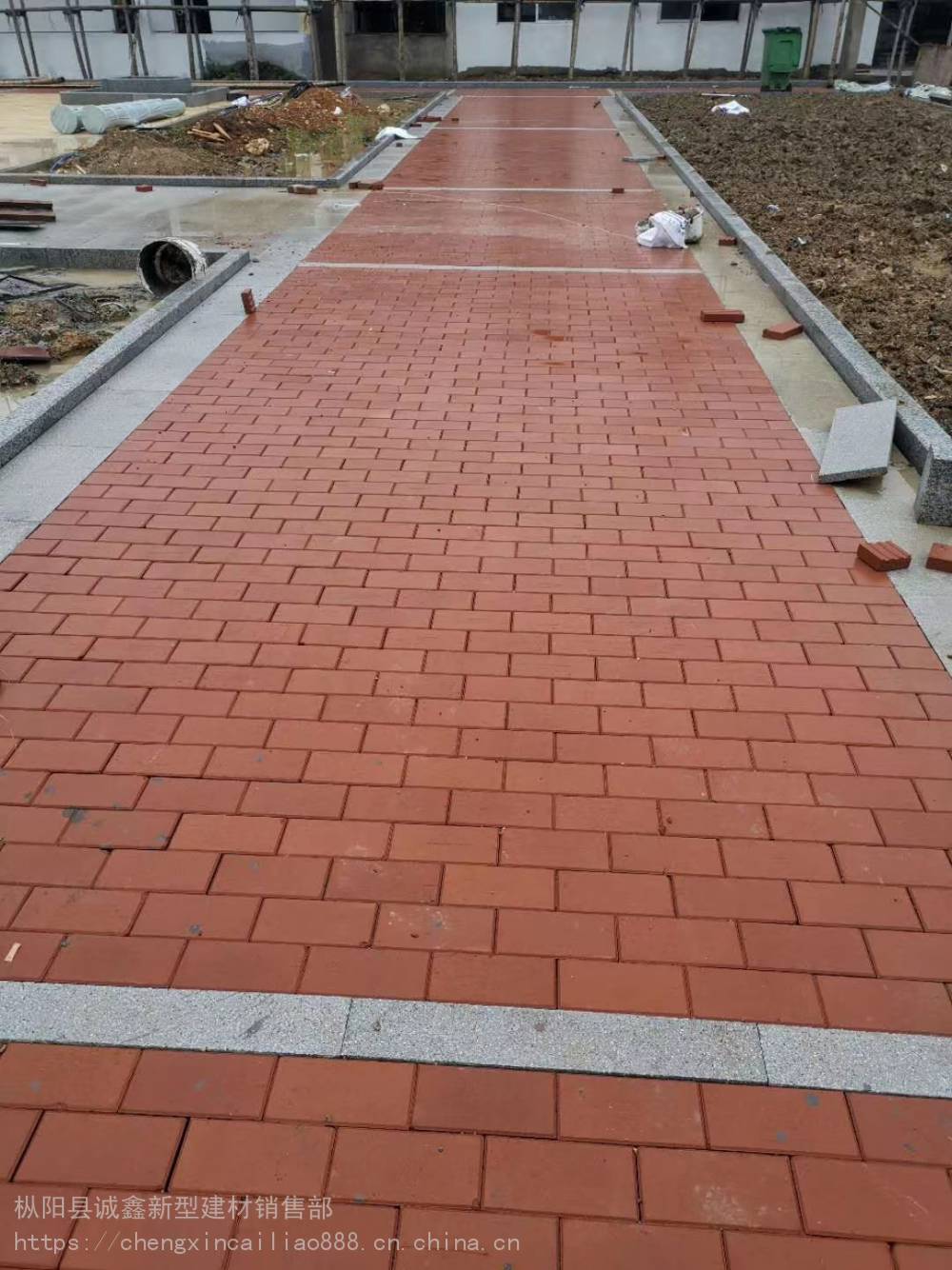 陶土烧结砖是人行道,广场,专用砖(也叫砖铺路面,外文名为:brick paved