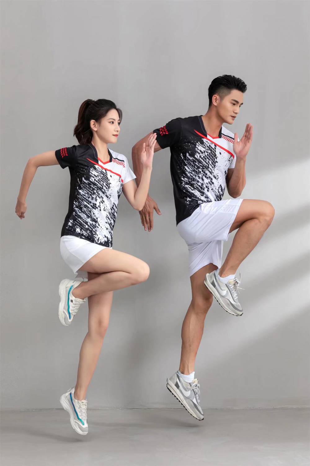 速干羽毛球服男女运动衣服t血乒乓球网球球衣透气比赛队服