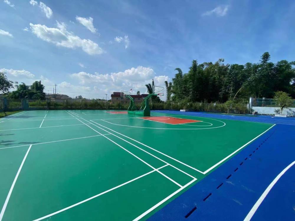 室外蓝球场地面用什么材料(图1)