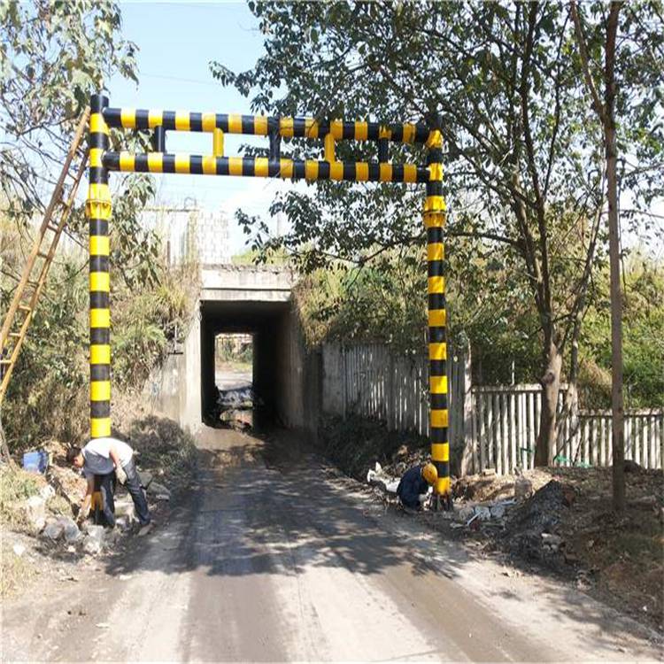 山东菏泽 指路标志杆 F型标志杆 电话咨询