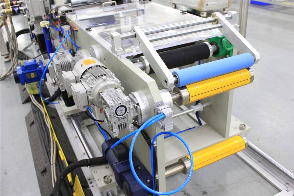 pp膜片挤出机出售小型聚丙烯双螺杆片材挤出实验线广州普同