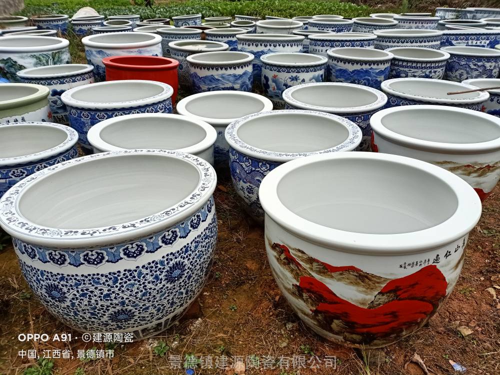 景德镇陶瓷水缸陶瓷荷花缸批发价格定制一米陶瓷大缸鱼缸厂家图片