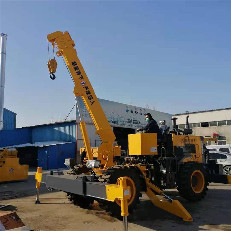 装载机行走吊越野吊车吊重可行走工作