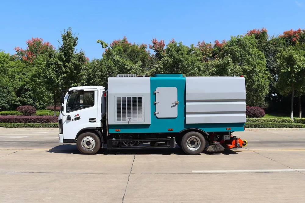 广东云浮东风d7清洗扫路车街道垃圾清扫车售后服务点
