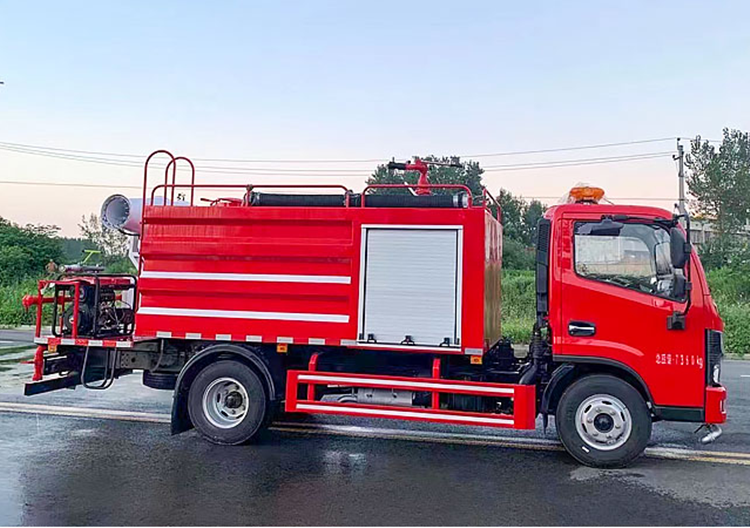 东风4吨多功能消防水罐车小型社区民用紧急救火车
