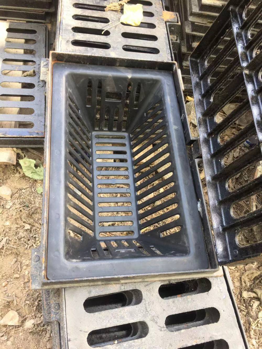 不锈钢截污挂篮470750环保型雨水口pp塑料截污篮海绵城市溢流井