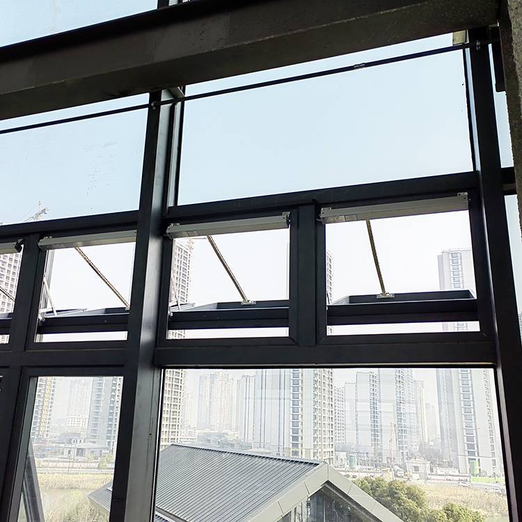幕墙上悬窗电动开窗 下悬排烟窗70度开启电动开窗机消防联动