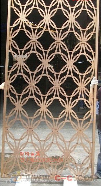 新特为你打造欧式风格铜艺入门玄关屏风隔断，让你开门见“惊喜”